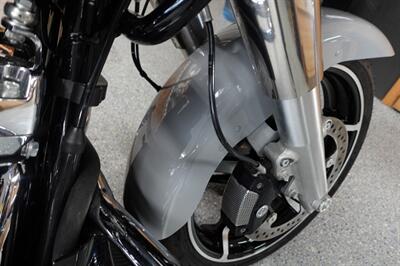 2024 Harley-Davidson Road Glide   - Photo 10 - Kingman, KS 67068