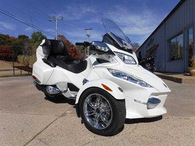 2012 Can Am Spyder RT Limited SE5   - Photo 2 - Kingman, KS 67068