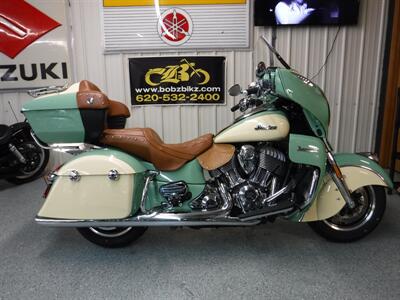 2017 Indian Roadmaster Willow Green over Ivory Cream   - Photo 1 - Kingman, KS 67068