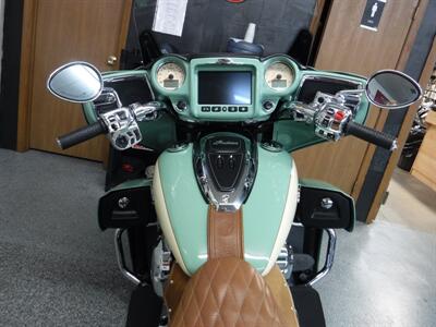 2017 Indian Roadmaster Willow Green over Ivory Cream   - Photo 23 - Kingman, KS 67068