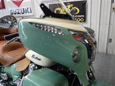 2017 Indian Roadmaster Willow Green over Ivory Cream   - Photo 6 - Kingman, KS 67068