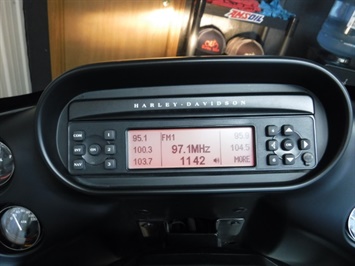 2013 Harley-Davidson Road Glide Ultra   - Photo 16 - Kingman, KS 67068