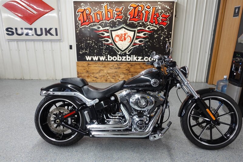 2013 Harley-Davidson Breakout   - Photo 1 - Kingman, KS 67068