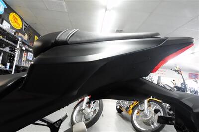 2025 Yamaha YZF R3   - Photo 30 - Kingman, KS 67068