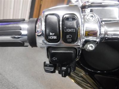 2006 Harley-Davidson Ultra Classic CVO   - Photo 39 - Kingman, KS 67068