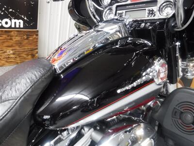 2006 Harley-Davidson Ultra Classic CVO   - Photo 17 - Kingman, KS 67068