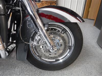 2006 Harley-Davidson Ultra Classic CVO   - Photo 12 - Kingman, KS 67068