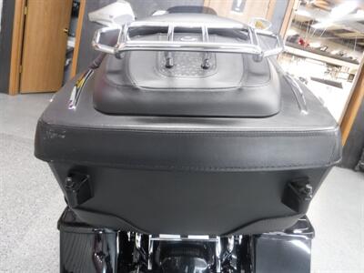 2006 Harley-Davidson Ultra Classic CVO   - Photo 34 - Kingman, KS 67068