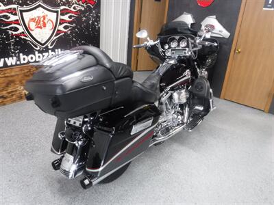 2006 Harley-Davidson Ultra Classic CVO   - Photo 11 - Kingman, KS 67068