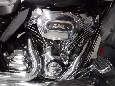 2012 Harley-Davidson Ultra Classic CVO   - Photo 12 - Kingman, KS 67068
