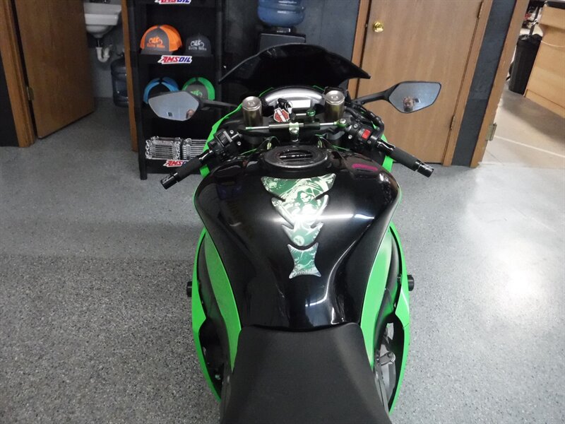 Buy used Kawasaki Ninja ZX-10R from 2011 - AutoScout24