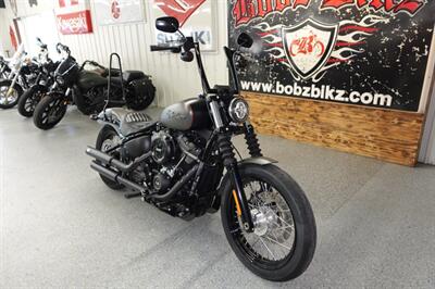 2018 Harley-Davidson Street Bob   - Photo 2 - Kingman, KS 67068