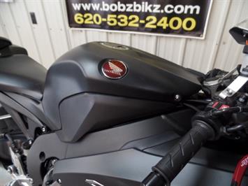 2016 Honda CBR 1000 RR   - Photo 8 - Kingman, KS 67068