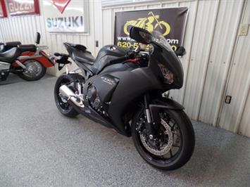 2016 Honda CBR 1000 RR   - Photo 2 - Kingman, KS 67068