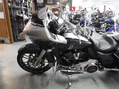 2019 Harley-Davidson Road Glide CVO   - Photo 16 - Kingman, KS 67068