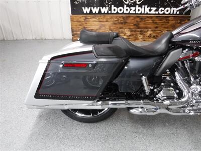 2019 Harley-Davidson Road Glide CVO   - Photo 15 - Kingman, KS 67068