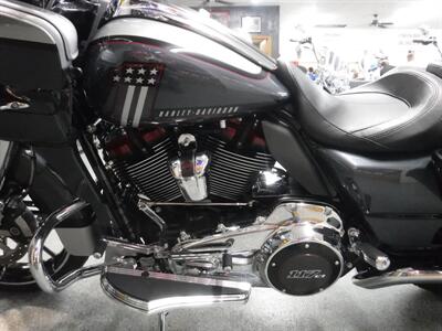 2019 Harley-Davidson Road Glide CVO   - Photo 17 - Kingman, KS 67068