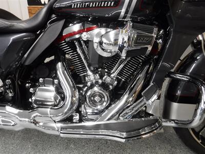 2019 Harley-Davidson Road Glide CVO   - Photo 12 - Kingman, KS 67068