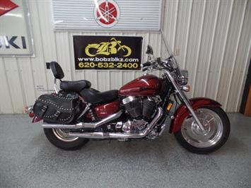 2002 Honda Shadow 1100 Sabre   - Photo 1 - Kingman, KS 67068
