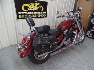 2002 Honda Shadow 1100 Sabre   - Photo 3 - Kingman, KS 67068