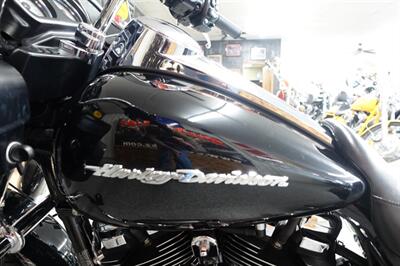 2017 Harley-Davidson Road Glide   - Photo 32 - Kingman, KS 67068