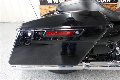 2017 Harley-Davidson Road Glide   - Photo 23 - Kingman, KS 67068