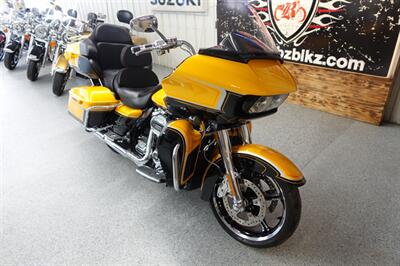 2022 Harley-Davidson CVO Road Glide Limited   - Photo 2 - Kingman, KS 67068