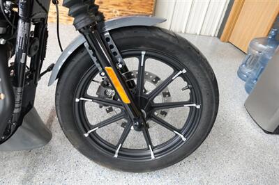 2022 Harley-Davidson Sportster 883 Iron   - Photo 9 - Kingman, KS 67068