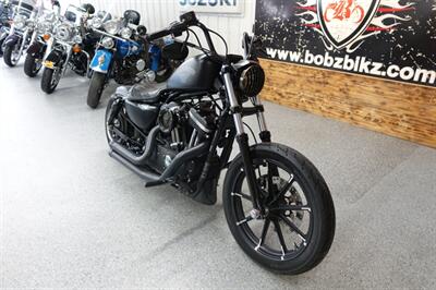 2017 Harley-Davidson Sportster 883 Iron   - Photo 2 - Kingman, KS 67068