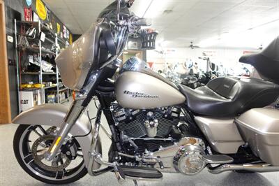 2018 Harley-Davidson Street Glide   - Photo 29 - Kingman, KS 67068