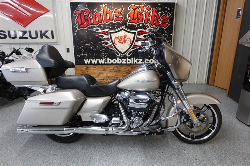 2018 Harley-Davidson Street Glide   - Photo 1 - Kingman, KS 67068