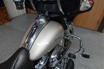 2018 Harley-Davidson Street Glide   - Photo 14 - Kingman, KS 67068