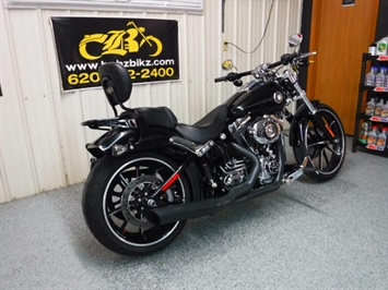 2014 Harley-Davidson Breakout   - Photo 10 - Kingman, KS 67068