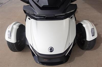 2024 Can Am Spyder RT SE6   - Photo 14 - Kingman, KS 67068
