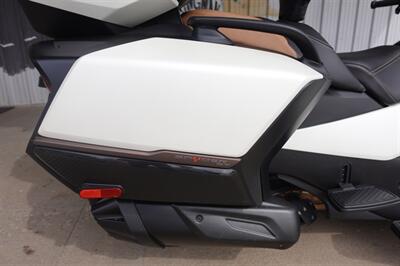 2024 Can Am Spyder RT SE6   - Photo 9 - Kingman, KS 67068