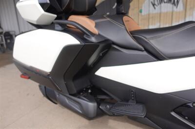 2024 Can Am Spyder RT SE6   - Photo 10 - Kingman, KS 67068