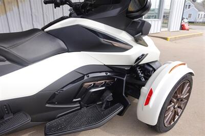 2024 Can Am Spyder RT SE6   - Photo 11 - Kingman, KS 67068