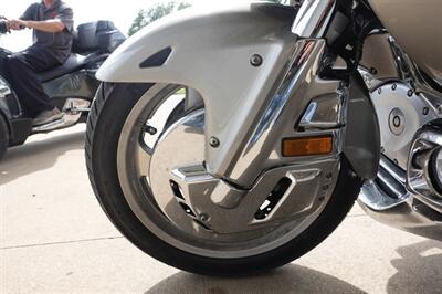 2002 Honda Gold Wing 1800   - Photo 32 - Kingman, KS 67068
