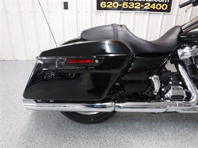 2018 Harley-Davidson Road Glide Custom - Photo 9 - Kingman, KS 67068