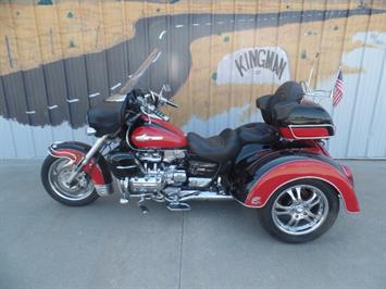 1999 Honda Valkyrie Interstate Trike Roadsmith   - Photo 1 - Kingman, KS 67068