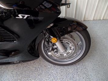 2012 Honda ST 1300 ABS   - Photo 10 - Kingman, KS 67068