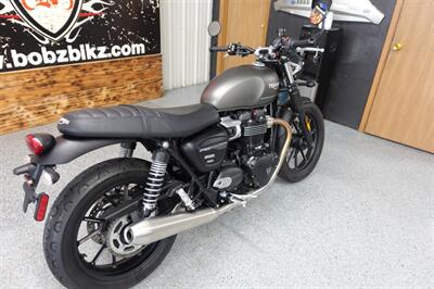 2022 Triumph Street Twin 900 - Photo 8 - Kingman, KS 67068