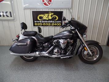 2014 Yamaha V Star 1300 Deluxe   - Photo 1 - Kingman, KS 67068