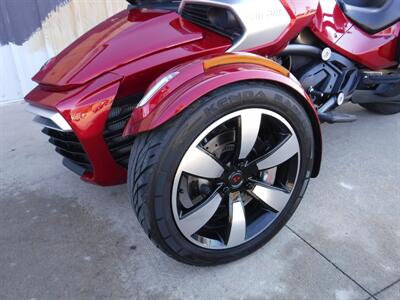 2016 Can Am Spyder F3T SM6 - Photo 3 - Kingman, KS 67068