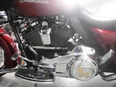 2017 Harley-Davidson Street Glide Special   - Photo 13 - Kingman, KS 67068