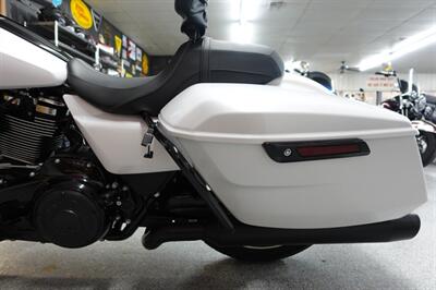 2024 Harley-Davidson Street Glide   - Photo 17 - Kingman, KS 67068