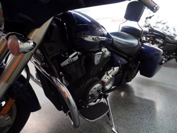 2013 Yamaha V Star 1300 Deluxe   - Photo 16 - Kingman, KS 67068