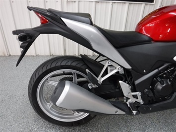 2012 Honda CBR 250 R   - Photo 4 - Kingman, KS 67068