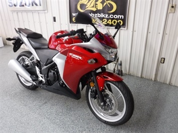 2012 Honda CBR 250 R   - Photo 2 - Kingman, KS 67068