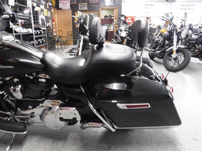 2017 Harley-Davidson Street Glide   - Photo 20 - Kingman, KS 67068